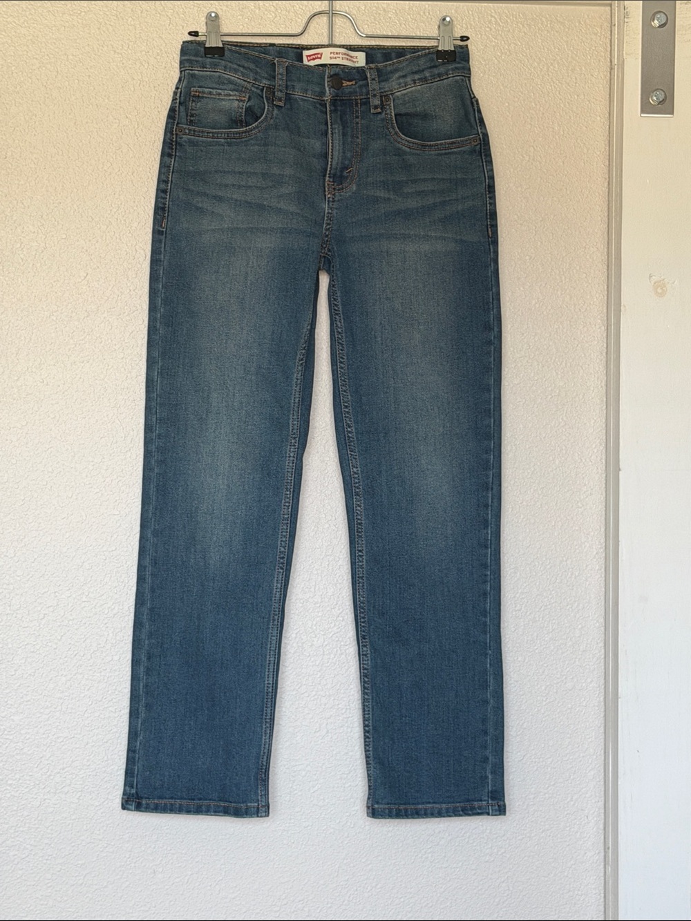 Levi's Performance 514 Straight Jeans in Medium Blue